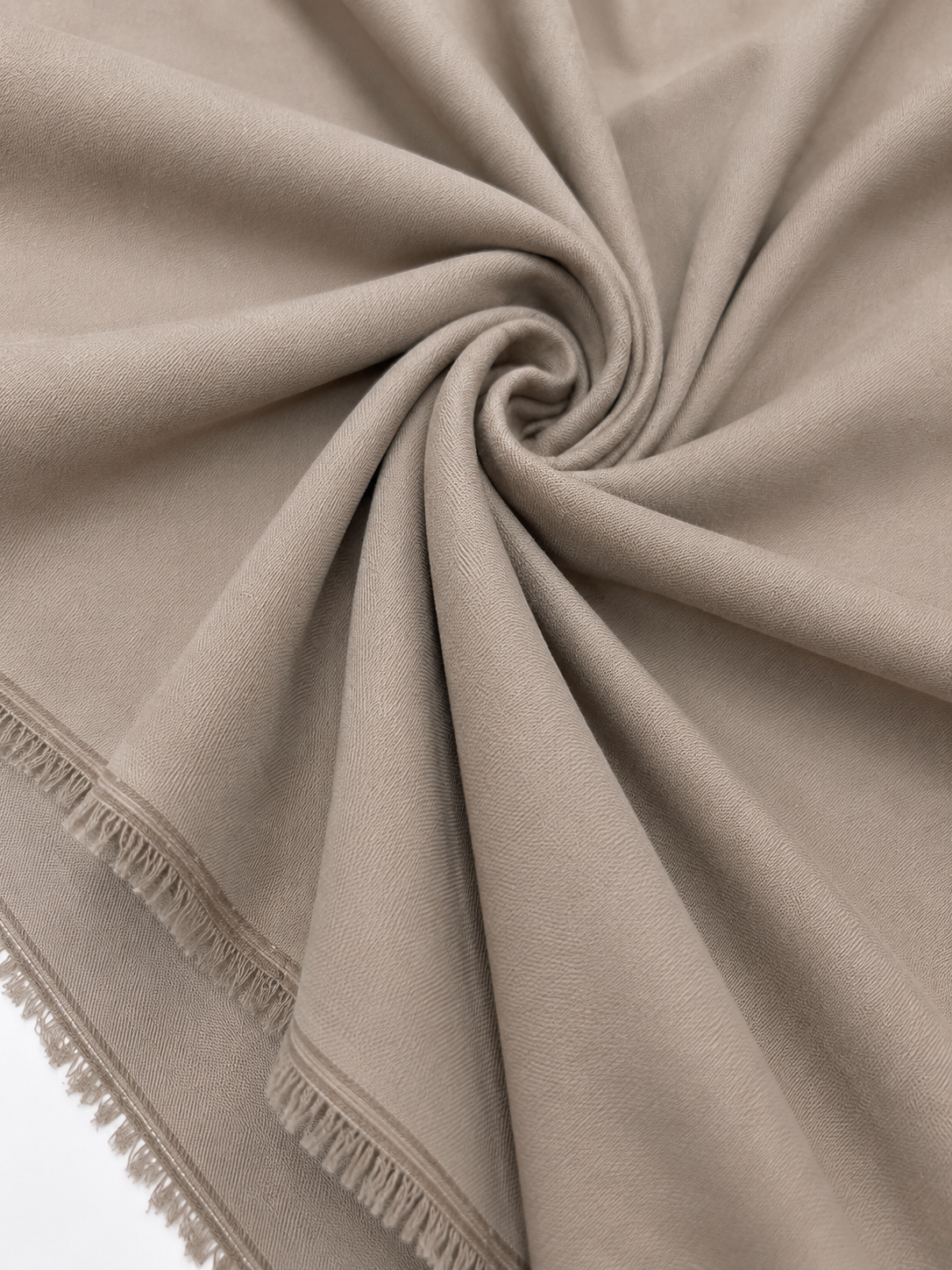 Beige T R